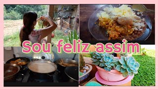 Aqui eu sou mais feliz/ almoço/ cuidando das minhas plantinhas/ #vidanaroça  #vidasimples  #feliz