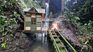 How To Build Bamboo House on the Waterfall, Bushcraft Building Life / Bushcraft Alone #18