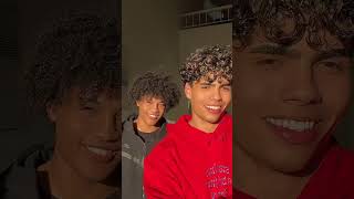 how to act when you see an attractive person.. #shorts #tiktok