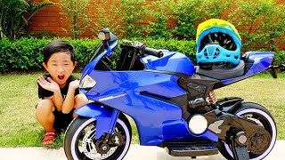 슈퍼 바이크 전동 오토바이 예준이의 전동 자동차 조립 타요 버스 공구놀이 Kids Super Bike Unboxing Power Wheels Car Toy Video