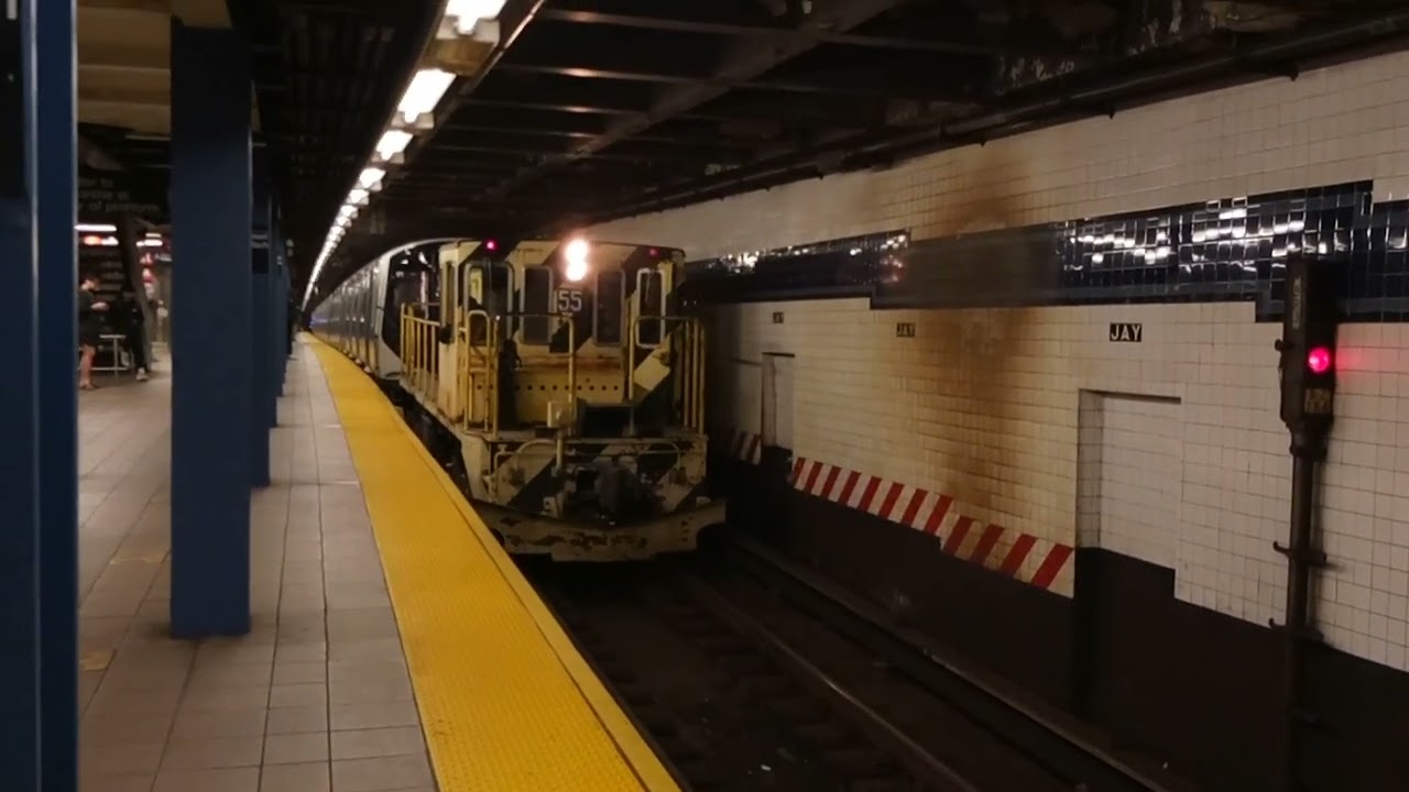 Brand New R211T Open Gangway Test Train Arriving At Jay Street ...