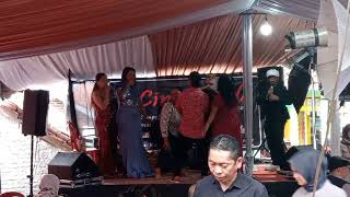 TUMARIMA (ABIEL JATNIKA) MEDLEY LIVE KP SOMPOK ...MIS RISKA FEAT ONENG BEGAL