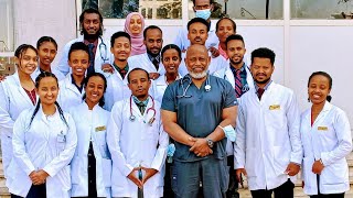 ከ3ሺህ በላይ ስለሰራቸው ውጤታማ የቀዶ ህክምና እና ከደረቱ ዘልቆ ልቡን  በስለት ተወግቶ ከደቂቃዎች በኃላ  ሂወቱ ሊያልፍ ስለነበረው ወጣት አስገራሚ ገጠመኝ