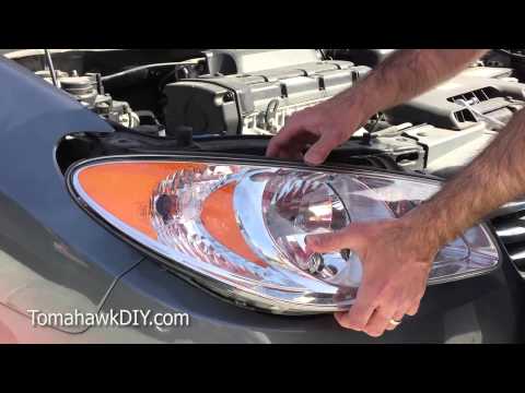 Remove & Replace Headlight Assembly - Hyundai Elantra Remove & Replace Headlight Assembly - Hyundai Elantra