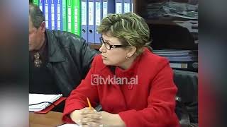 Debate në këshillin bashkiak të Roskovecit për shkarkimin e Ylli Kolës-(28 Mars 2009)