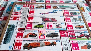 トミカミニカーが箱に盛り沢山! 収納するよ-☆-トミカのベストコレクションを動画でまとめました!☆.