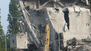 Ex inceneritore: giù l'edificio centrale