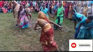 Women playing kabaddi in saree