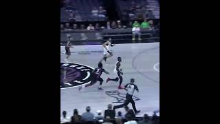 Scoot Henderson incoming 👀 (via NBA G League Ignite)