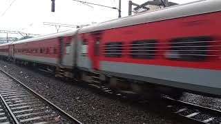 11071 Down Mumbai LTT - Varanasi Kamayani Express Passing Kopar Station