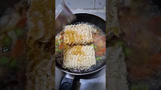 Maggi with crab stick🤤 #masalamaggirecipe  #bahadiMaggi #desi desi🍜