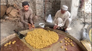 Traditional Jaggery Making | Kpk Street Food | MAKING OF GURR | Charsadda Gurr