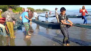 tradisi masa lalu tarek pukat dan pemandangan laut pasi sukon sigli..