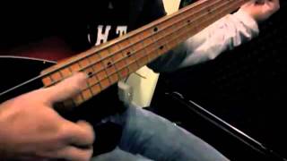 Iphone with Amplitube 2 - Bass test drive