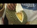 El durian, la fruta de olor sulfuroso que levanta odios y pasiones en Asia