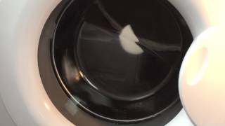 Hotpoint WMA64 l Darks with Woolite ® Dark Protection 2/3