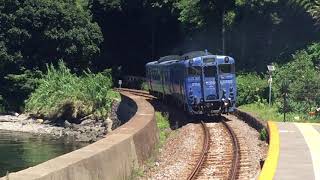 大村線千綿駅に入線するキハ66・67