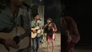 Street singing Raatan lambiyan || Got unexpected company while singing on the street of Mumbai