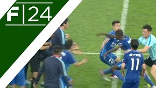 Ramires involved in bizarre altercation with referee