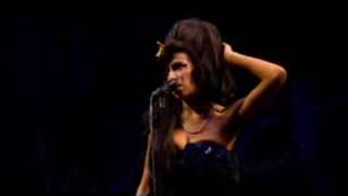 Amy Winehouse-Love is a losing game (glastonbury 2008)