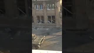 🔴 Ukraine War - Russian T-72 Tank Survives Close Ukrainain NLAW Ambush During Combat In Mariupol