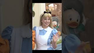 可愛すぎるアリスのグリーティング/にゃんこポーズ♡【TDL】 #ディズニー #alice #shorts