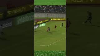 Gol de Serginho para o Maringá - Maringá 2 x 0 Flamengo pela Copa do Brasil