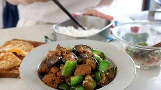 【お弁当作り】なすとピーマンが最高すぎ！ひき肉と夏野菜のカレー炒め弁当bento＃904