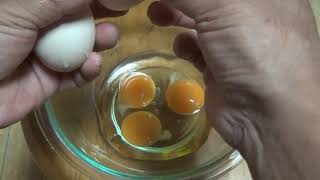 正しい卵の割り方　Correct egg breaking