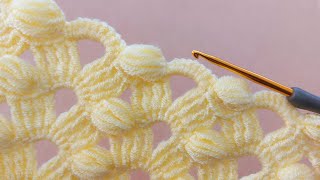 Wow, this crochet stitch is gorgeous with its soft and soothing color.  Kolay  tığ işi yelek modeli