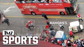 Patrick Mahomes Stopped SB Parade to Pee, High Fived Fans After! | TMZ Sports