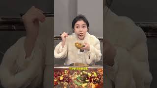 这么冷的天气当然要吃烤鱼啦～～～ 我的美食日记 一天吃什么 vlog我的日常 深夜放毒 烤鱼 @抖音小助手 @DOU+小助手