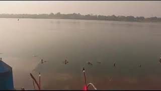 Maheshwar me maa Narmada ko Chunri Uda Te Hue