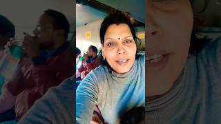 ट्रेन में बाबू बहुत परेशानकर रहा है नेट नहीं चल रहा 😱😱#shortvideo #priyank2870 #मालती