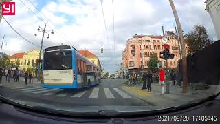 A DKV buszsofőrje fittyet hány a szabályokra!