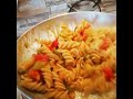 Pasta con pomodorini e salciccia