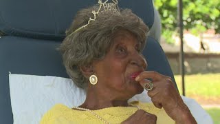 112th birthday: Houstonian Elizabeth Francis celebrates her big day in a big way