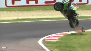 Huge crash in Superbike qualifying