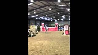 Ella and Boom jumping 1m25cm puissance wall