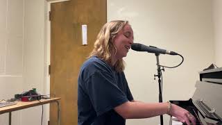 Creep - Kate Hennessey (Radiohead Cover)