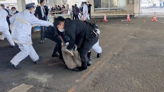 Japanese PM unhurt after blast shakes campaign event • FRANCE 24 English