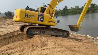 Komatsu PC210LC-10M0