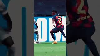 Alphonso Davies humilla a Messi y Barcelona
