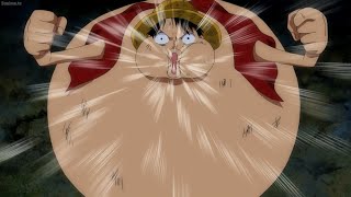 Luffy inflates to destroy a castle