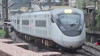 232次樹林發車經由北迴線開往壽豐的EMU3000型十二輛編組EMU3019皮蛋豆腐騰雲號綠色帶新城際自強號列車