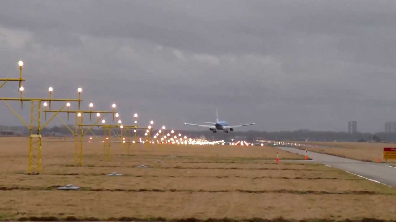 Extreme Crosswind Landings HD Compilation! - YouTube