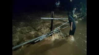 Flood in Oranga river of Valsad, Pinching area roads block