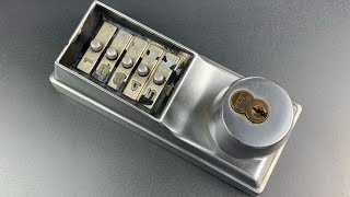 [914] The Worst Lock Design Blunder Ever? (Kaba Simplex Series 1000)