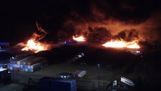 Großbrand an der B96 in Oranienburg, Reifenlager im Vollbrand