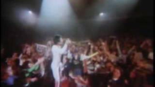 Queen We Are The Champions & We Will Rock You/Lyrics